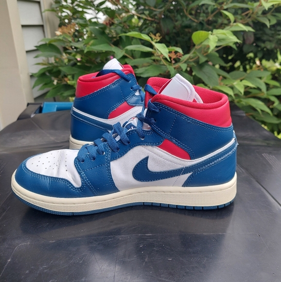 Nike Air Jordan 1 Mid Womens 7.5 White/Gym Red/Sail/French Blue - Picture 5 of 10